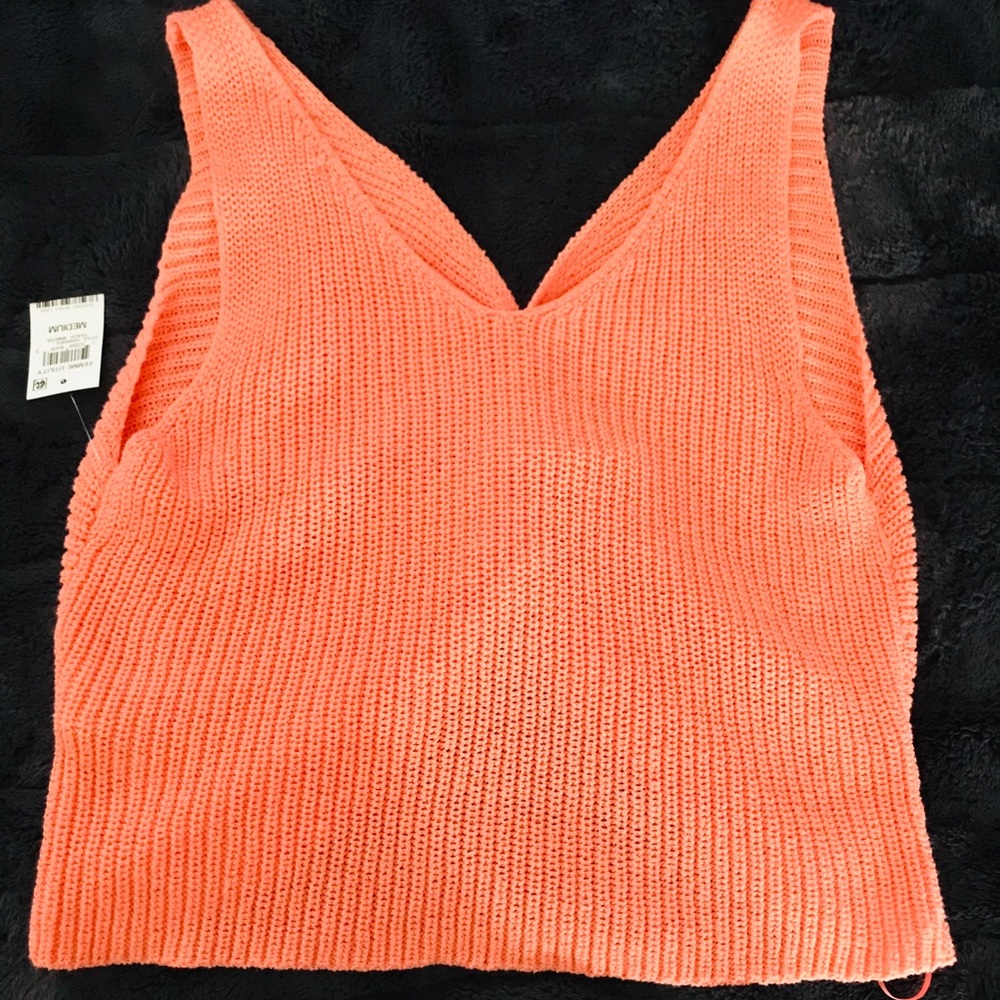 😍😍Super cute crop top! 😍😍